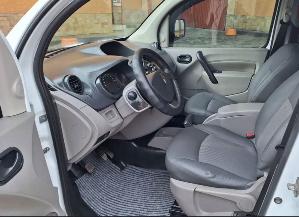 Продается Renault Kangoo 2008 года (4)