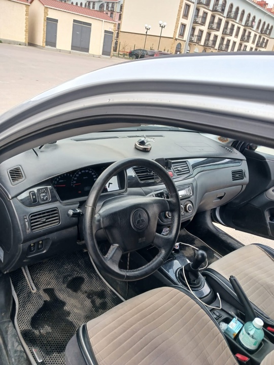 Продам Лансер 1.6 2004г в