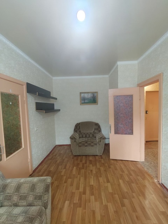 Продаётся 2-х комнатная квартира на (4)