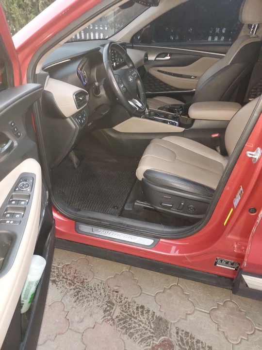 Продам Hyundai Santa Fe 2019 (7)