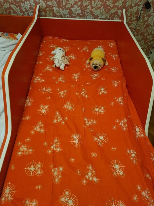Продам детскую мебель Молния Маккуин