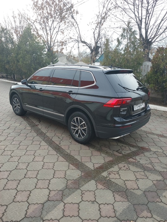 Volkswagen Τiguan 2019 года
108 000 (4)