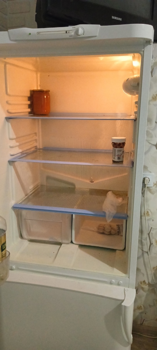 Продам стенку 7000 ( б/у (2)