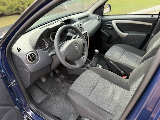 В продаже в Луганске
Renault Duster (4)