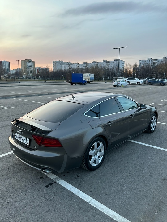 Audi A7 2010г 2.8л 220л.с