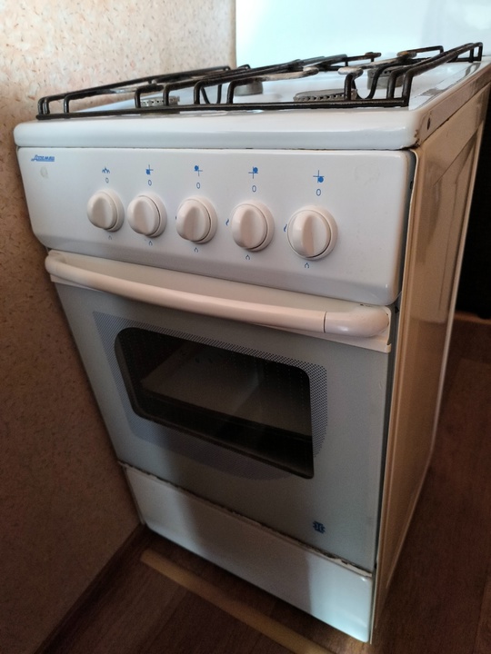 Продам газовую печку в хорошем