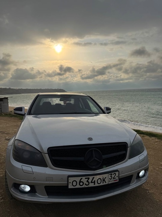 Мерседес W204 2008 года, 2,1л, (1)