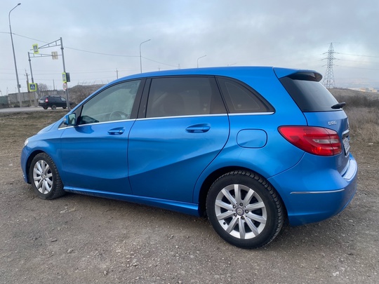 В продаже Mercedes b180 2013 (3)