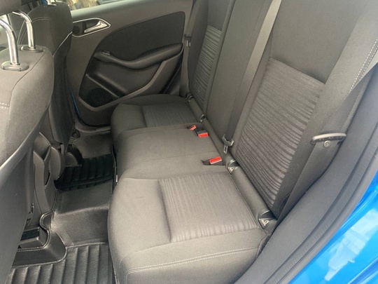В продаже Mercedes b180 2013 (7)