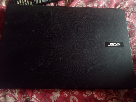 Продам ноутбук Acer
Не работает экран,только (5)