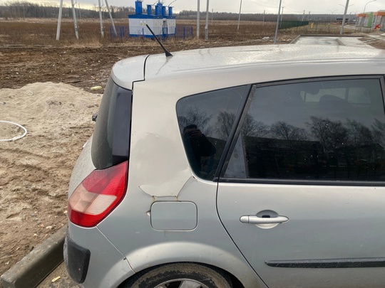 Продам Рено, на ходу. Стоит (2)
