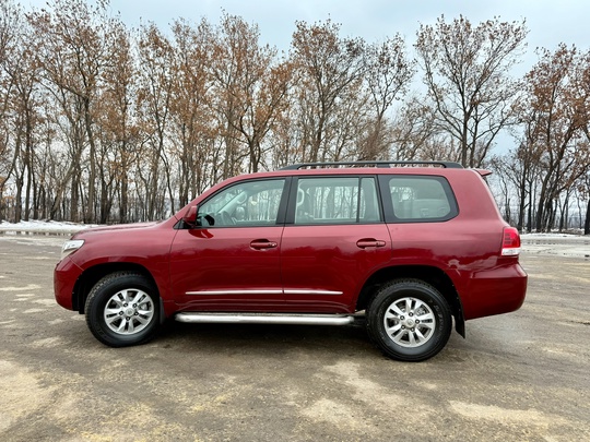 Toyota Land Cruiser 200
2008 г.
4,7 (1)