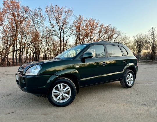Hyundai Tucson 2008г.
2.0 бензин мех.кпп.
Пробег
