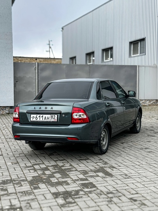 Продам
2010 год
Пустая комплектация
8 Кл мотор
Большая (1)