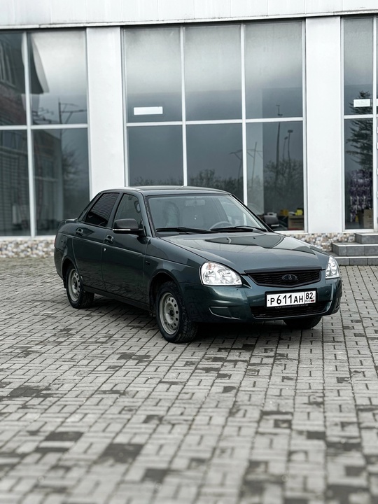 Продам
2010 год
Пустая комплектация
8 Кл мотор
Большая (7)