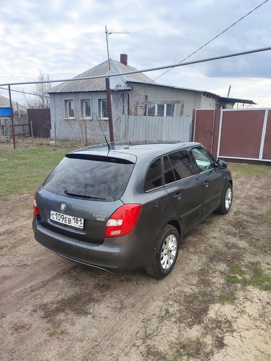 ПРОДАМ SKОDA FABIA 2
Год выпуска: (4)