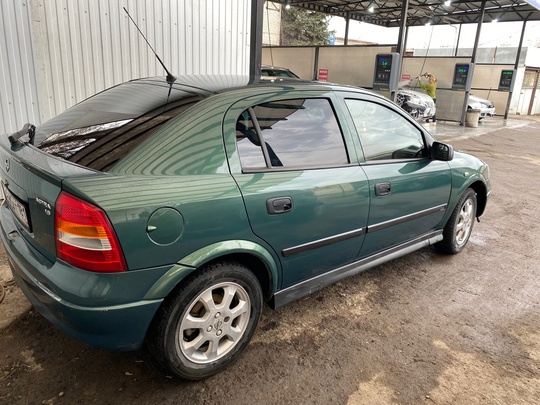 Opel Astra 2002г 1.6 в (3)