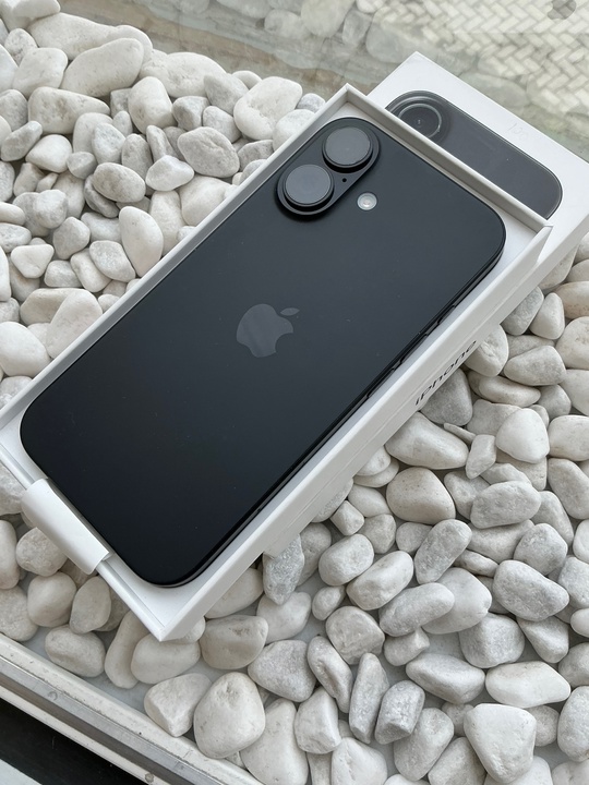 iPhone 16(128)100%акб.Цена 59 тыс.Донецк.+79495102741 (5)