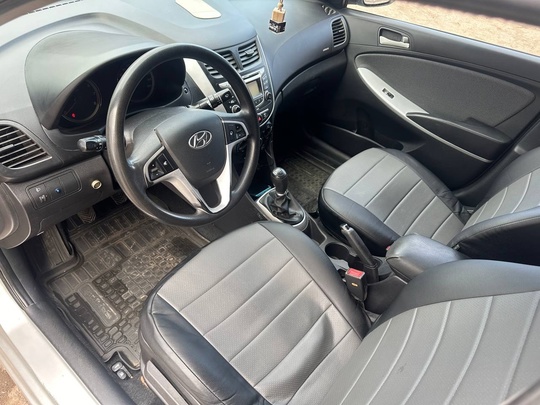 Продам Hyundai Solaris 
Год выпуска (7)