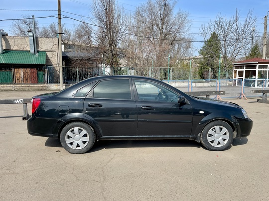 Луганск 
Продам Chevrolet Lacetti 1.6 (4)