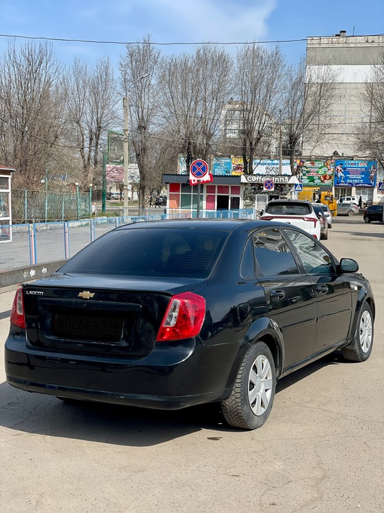 Луганск 
Продам Chevrolet Lacetti 1.6 (6)