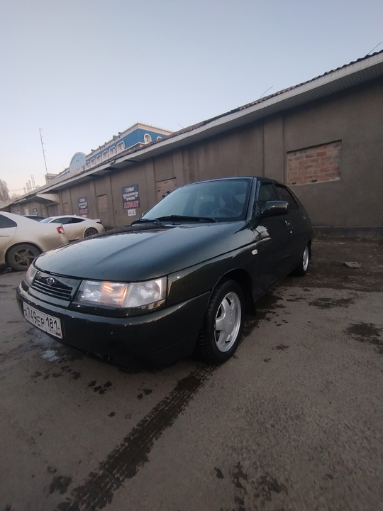 #Лада Лада 2112
Год: 2006
Тип КПП: (7)