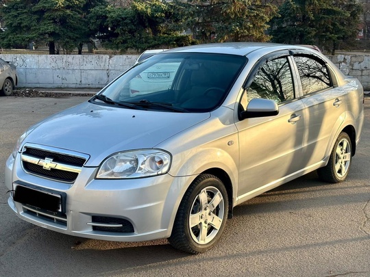 Продам Шевроле авео 2011 года (1)