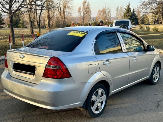 Продам Шевроле авео 2011 года (4)