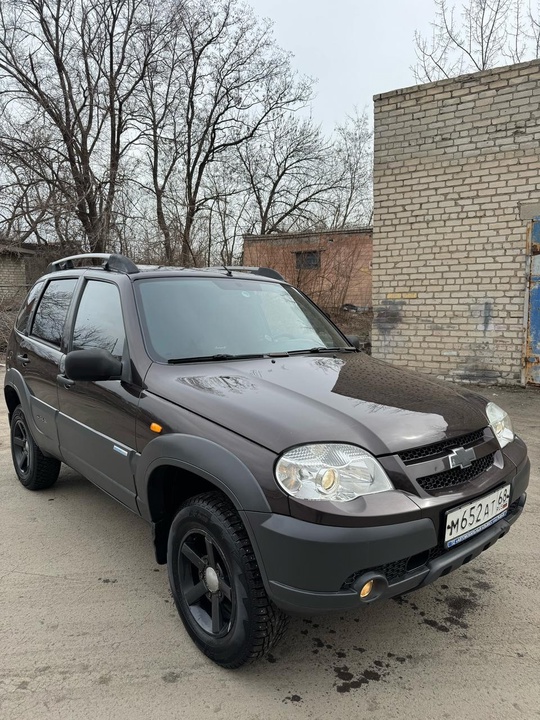 Продам Шевроле ниву 2010 года (2)