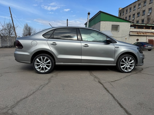 Продам Volkswagen Polo
2018г
175.000км
1.6 бензин мт

Описание: (3)