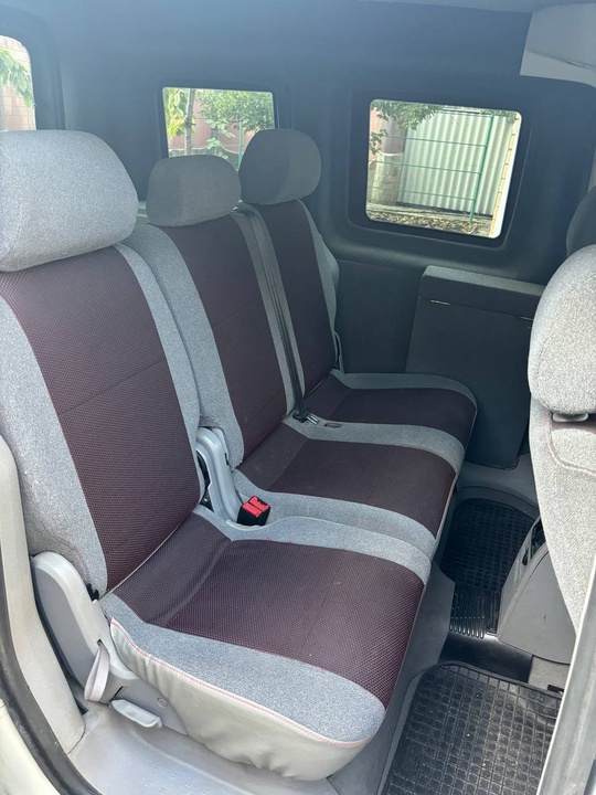 Продам 
Volkswagen Caddy 2005 
Дизель (5)