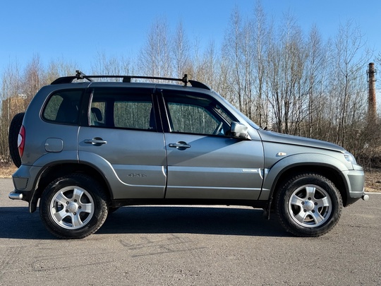 В продаже Chevrolet NIVA 2012 (3)