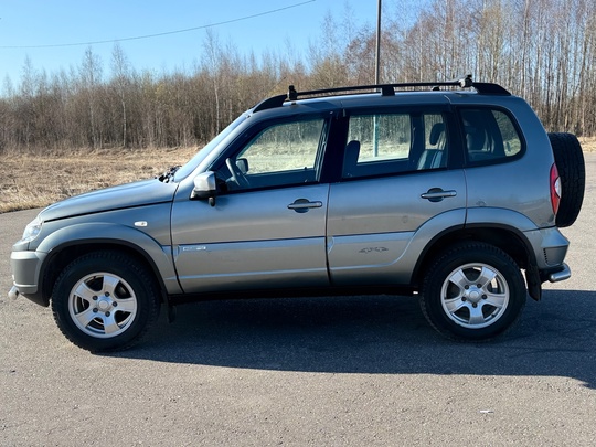 В продаже Chevrolet NIVA 2012 (4)