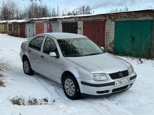 Продам Бору, 1.6 меха 1999г, (1)