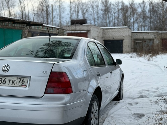 Продам Бору, 1.6 меха 1999г, (6)