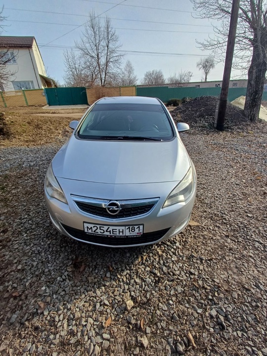Продам Opel Astra J 2012 (2)