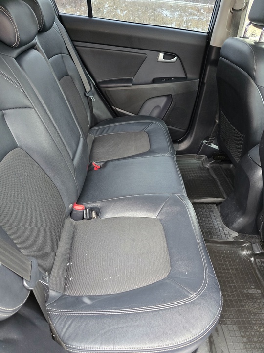 Kia Sportage 2011 год,2 литра (7)
