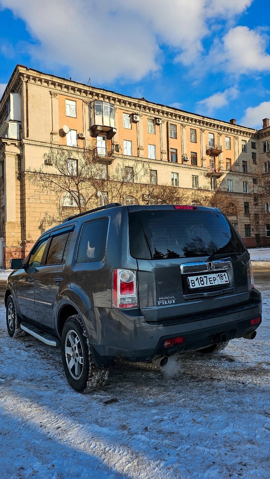 Продам Honda Pilot, собственник машины.
Мотор: (4)