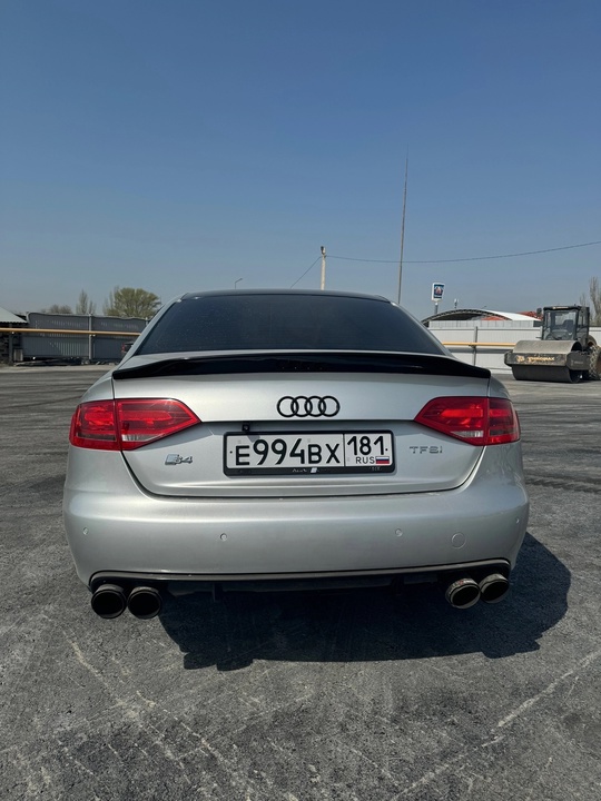 Продам Ауди а4б8,1,8Т
2008 год.
Нормальное состояние,пробег (3)