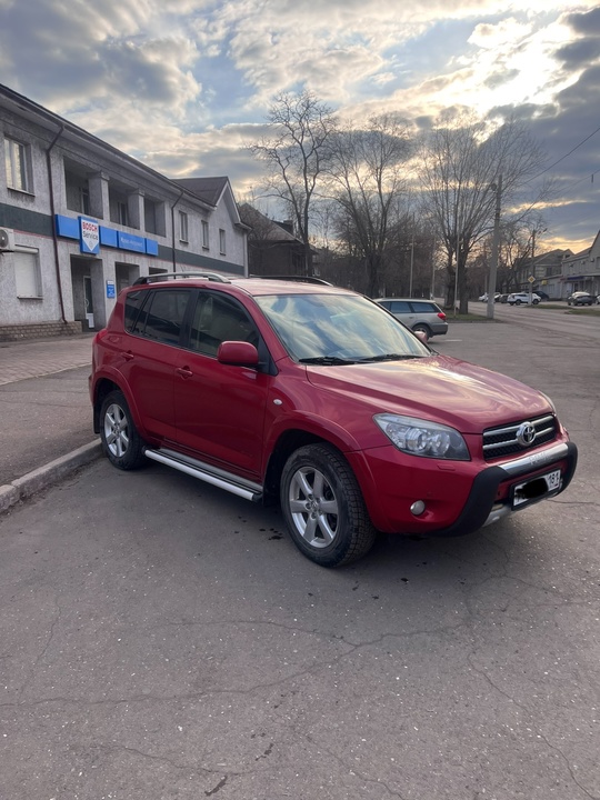 Продам Toyota RAV4 2008год 2.4 (1)