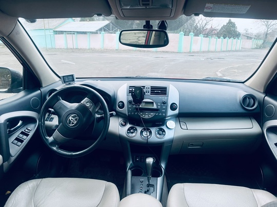 Продам Toyota RAV4 2008год 2.4 (8)