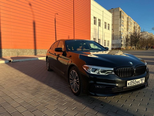 BMW 5 G30 2019 год
2.0 (2)
