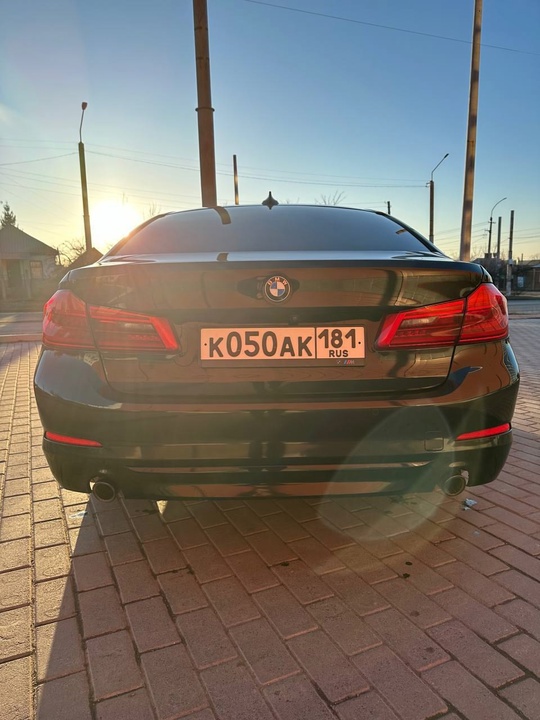 BMW 5 G30 2019 год
2.0 (3)