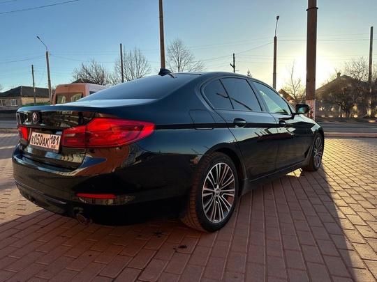 BMW 5 G30 2019 год
2.0 (6)