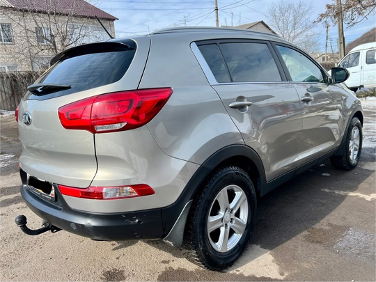 Продам KIA SPORTAGE 2015года выпуска (6)