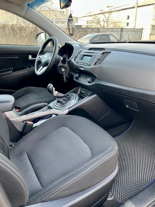 Продам KIA SPORTAGE 2015года выпуска (7)