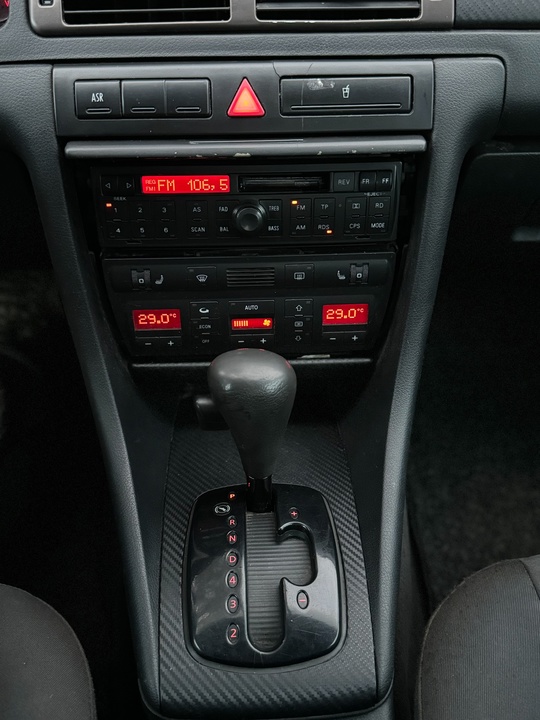 Продам A6 C5 2.4 автомат, (8)