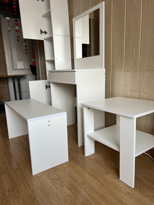 В продаже  набор мебели (2)