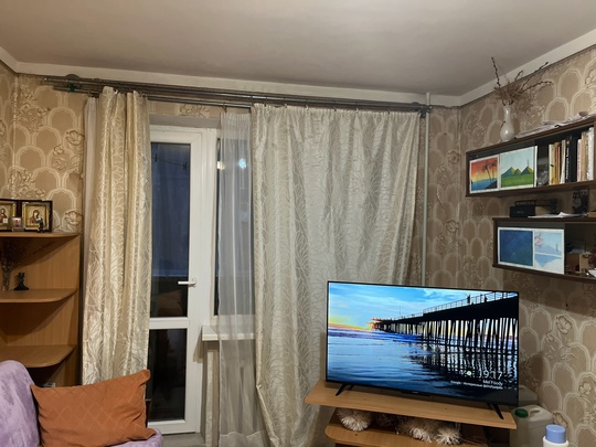 Продам 2-комнатную квартиру на Мирном,