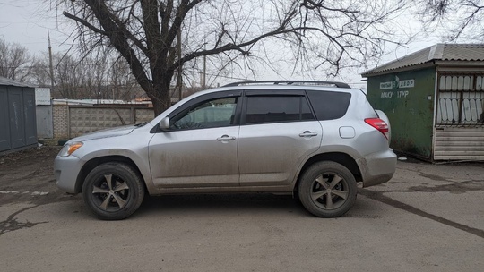 Продается Tayota RAV 4 2010 (1)